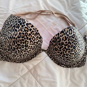 3 items/$20
PINK Victoria's Secret Leopard Print Bra